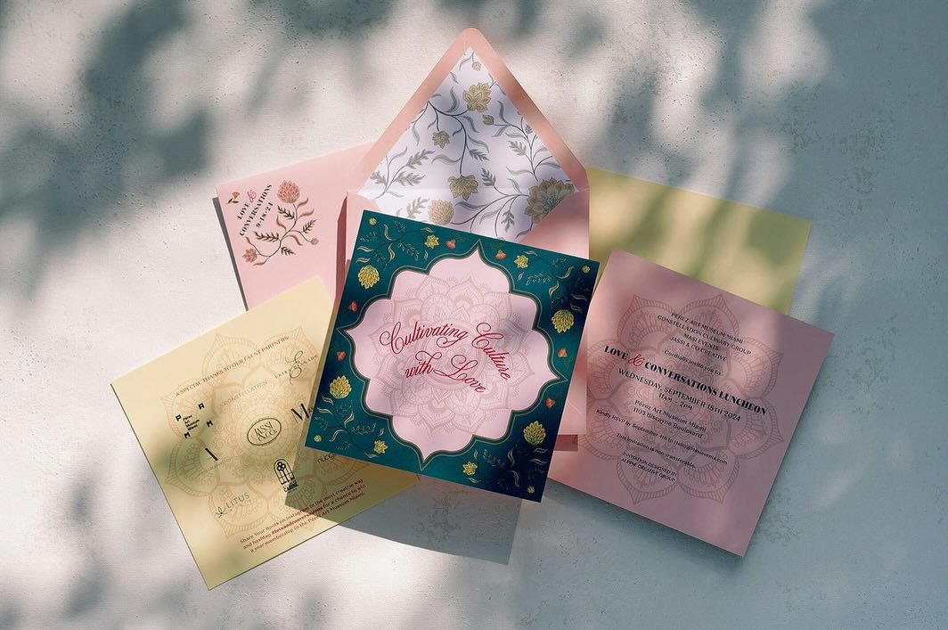 Thinking back on warmer days... ☀️❤️ 

Much love for this set of invites and menus for Love &amp; Conversations at the Perez Art Museum!

&bull;
Photographer: @erikadelgadophoto
Venue: @pamm
Event Planner: @masievents
Event Design &amp; Floral: Jassi