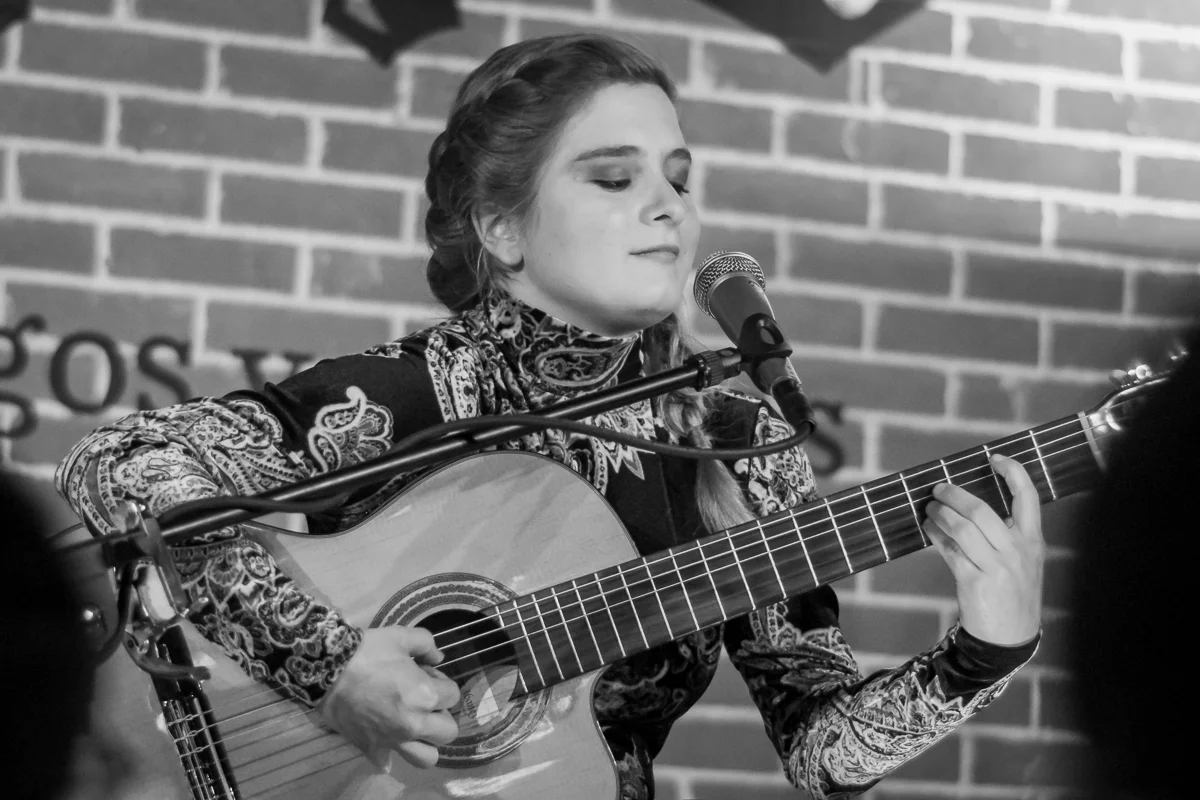 Photo by Ernesto Marino during the release concert for Dos Profundidades at El Abejorro, Guatemala.
