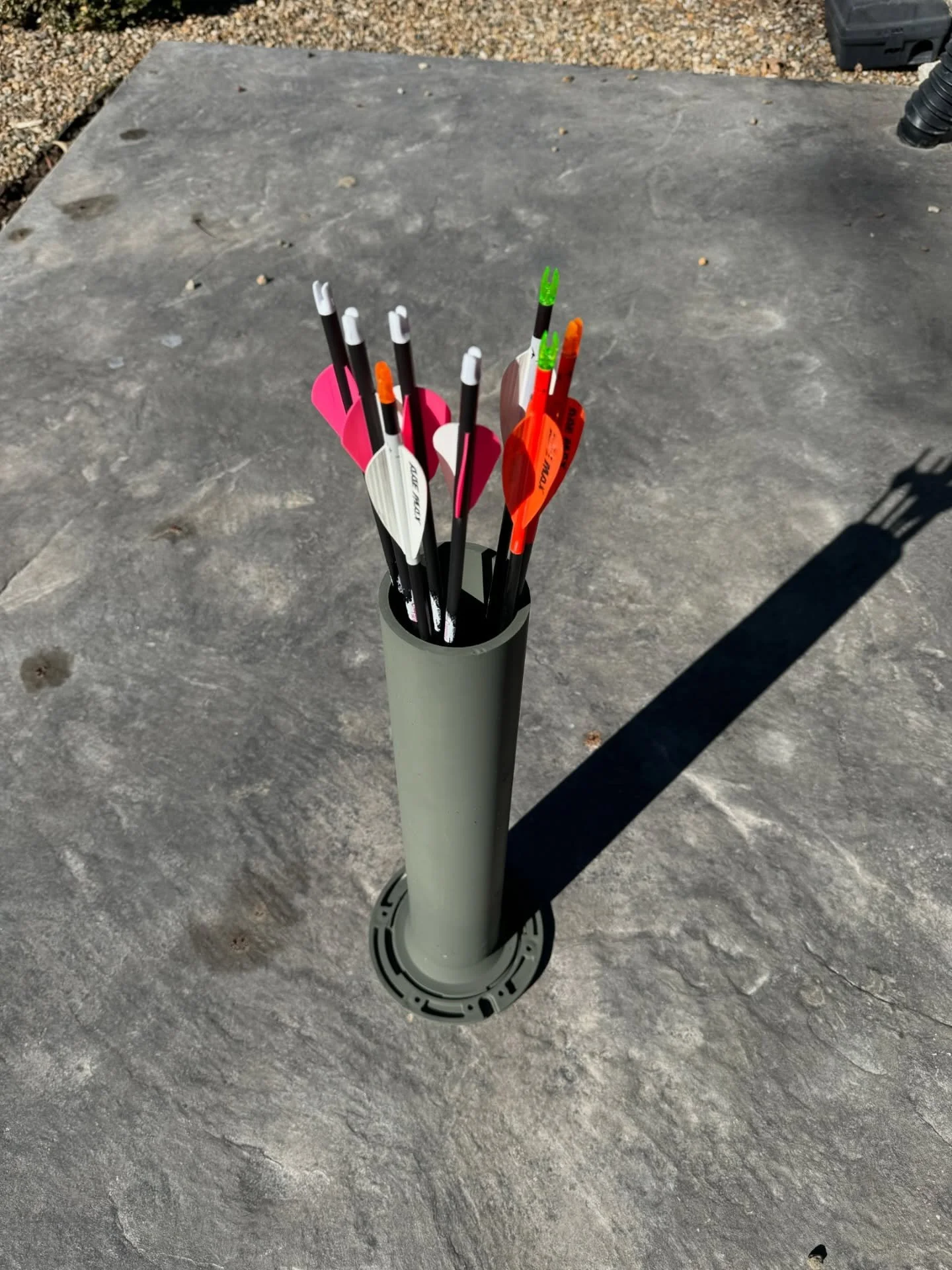 Quick and easy DIY arrow holders/tubes

- 20&rdquo;x3&rdquo; PVC pipe 
- PVC Flange
- Glue
- Paint

Perfect for the range 

@micah.reinke_ 
#BowOnly