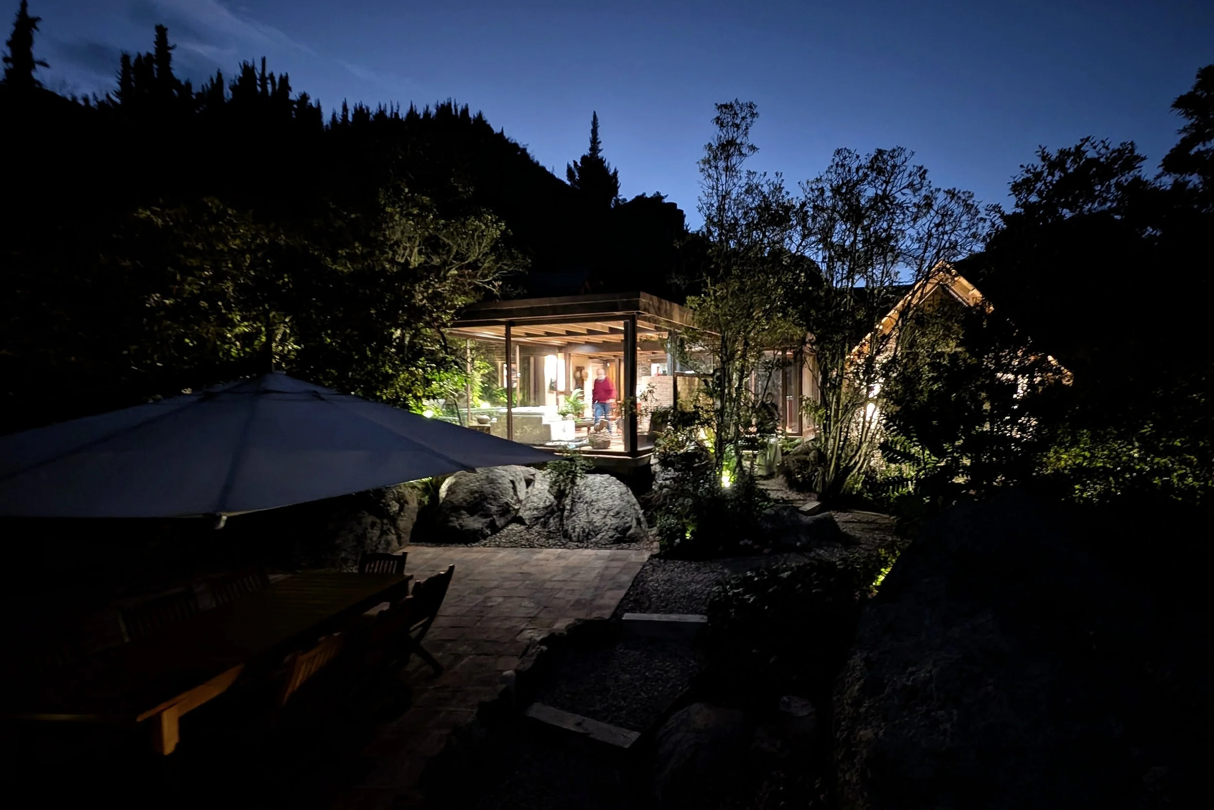 PXL_20251229_232741424.NIGHT (1).jpg