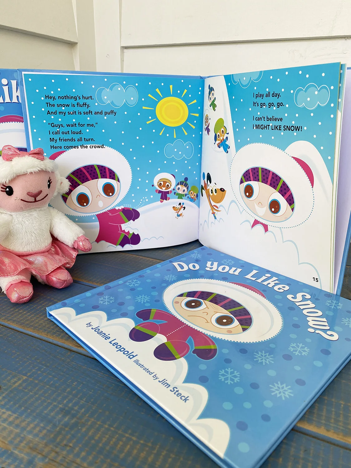 "A favorite year-round." Do You Like Snow? (hardcover book) 