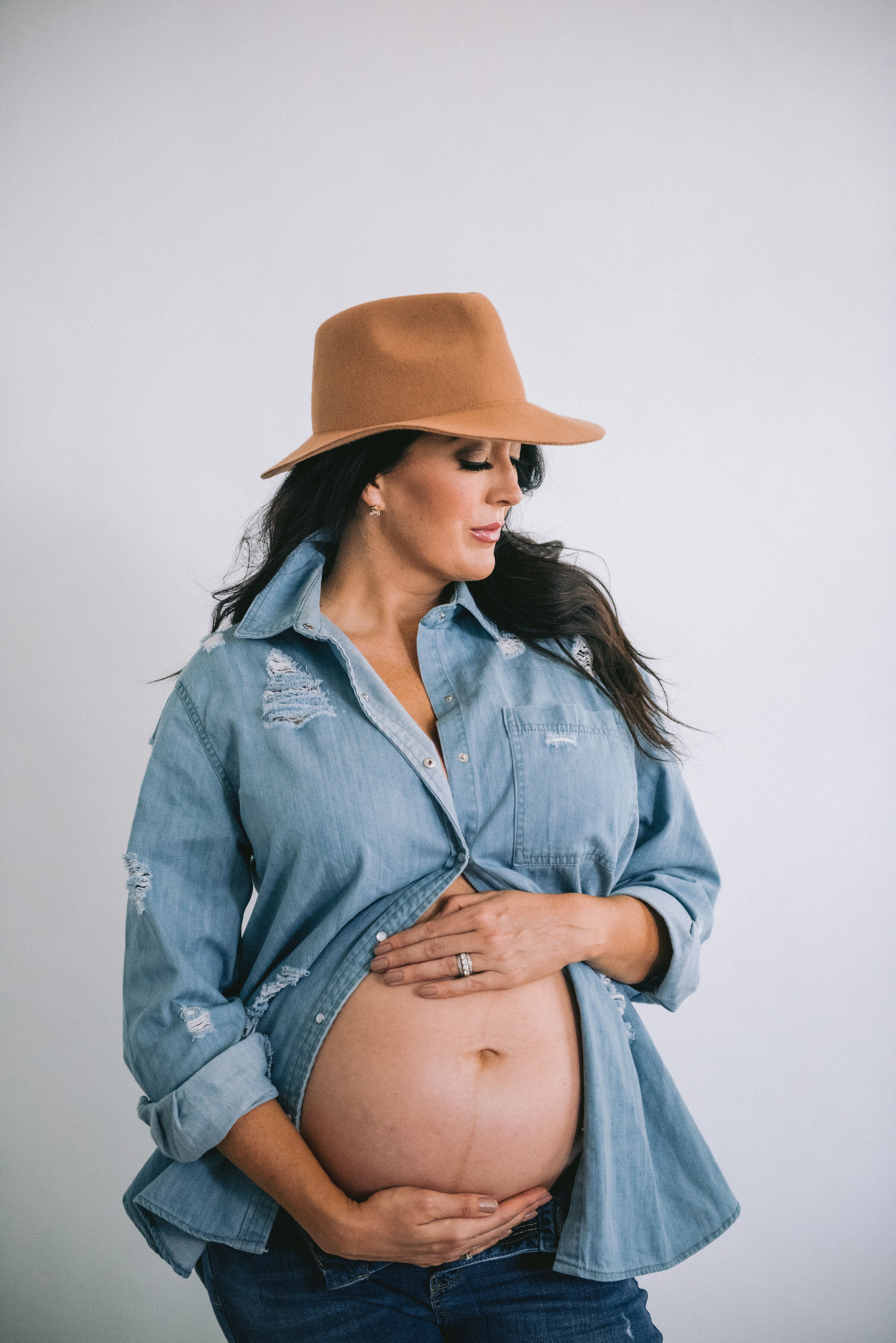  Studio maternity photography by Twila Allen of Twila’s Photography 