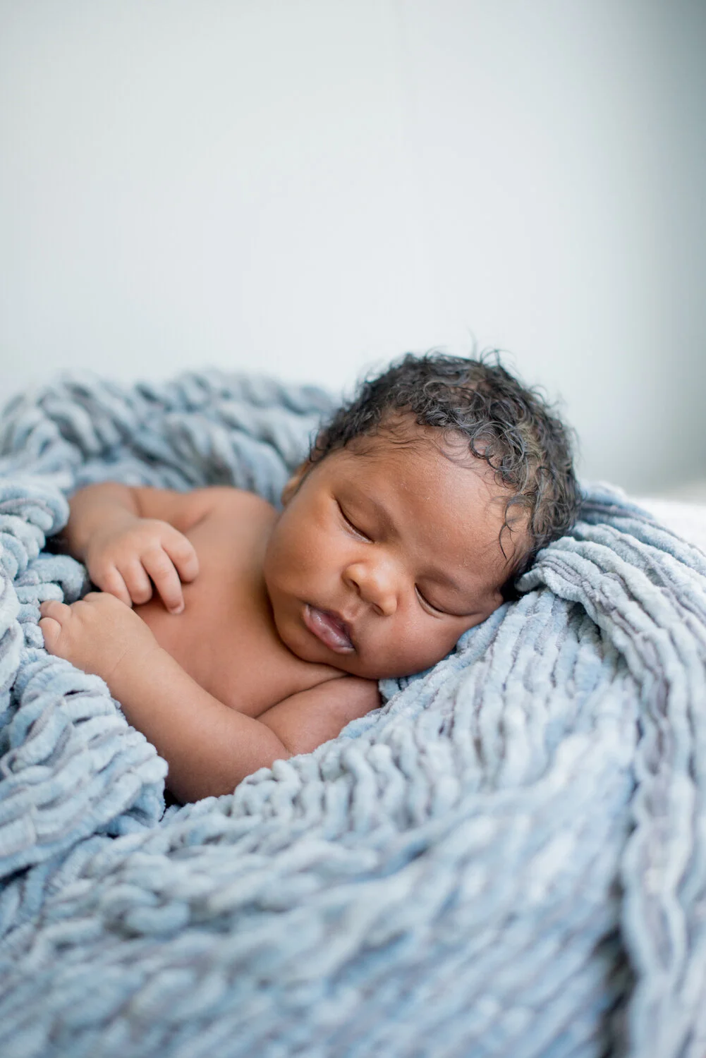  Nashville posed newborn photography by Twila Allen of Twila’s Photography 