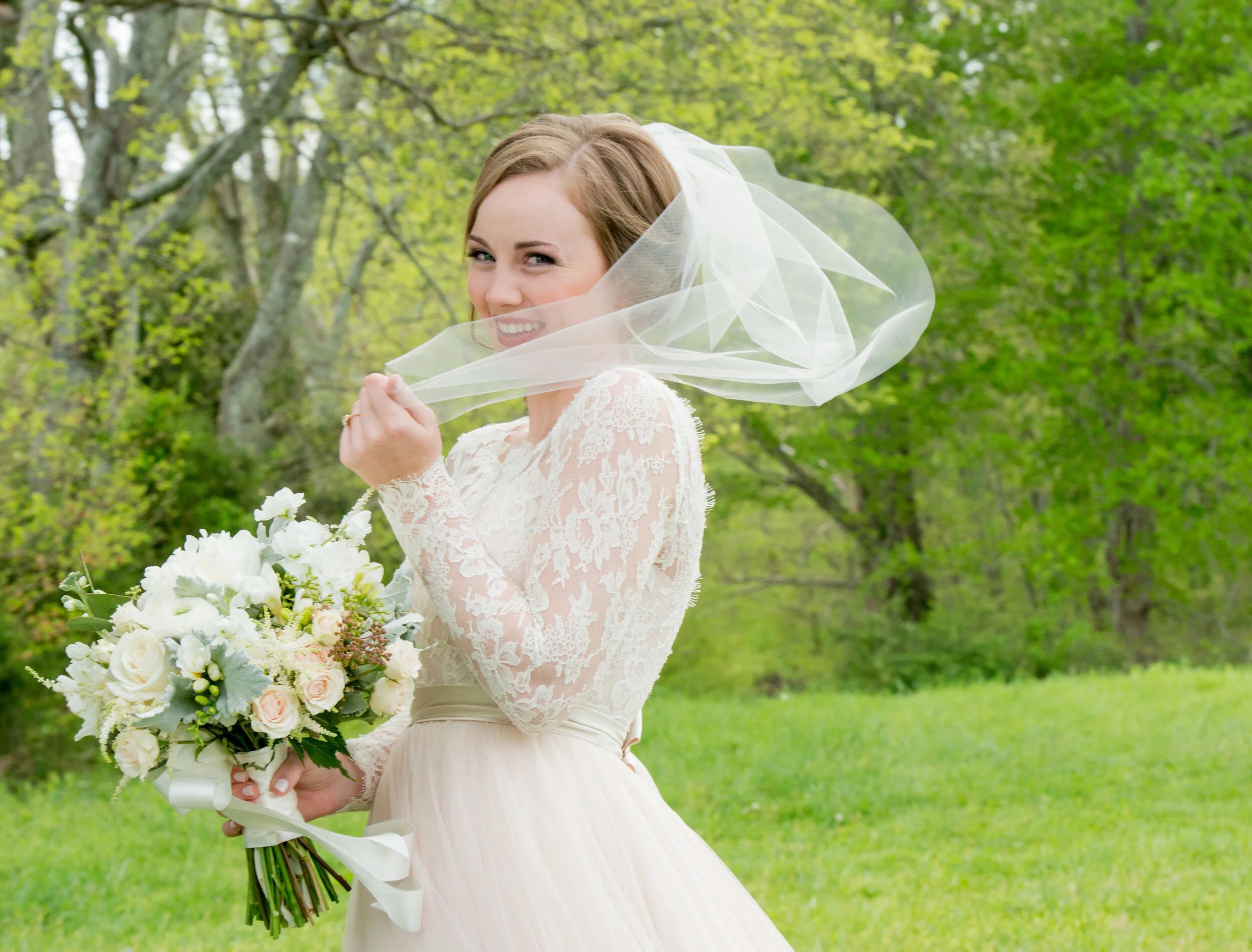   Bridal photography by Twila Allen of Twila’s Photography 