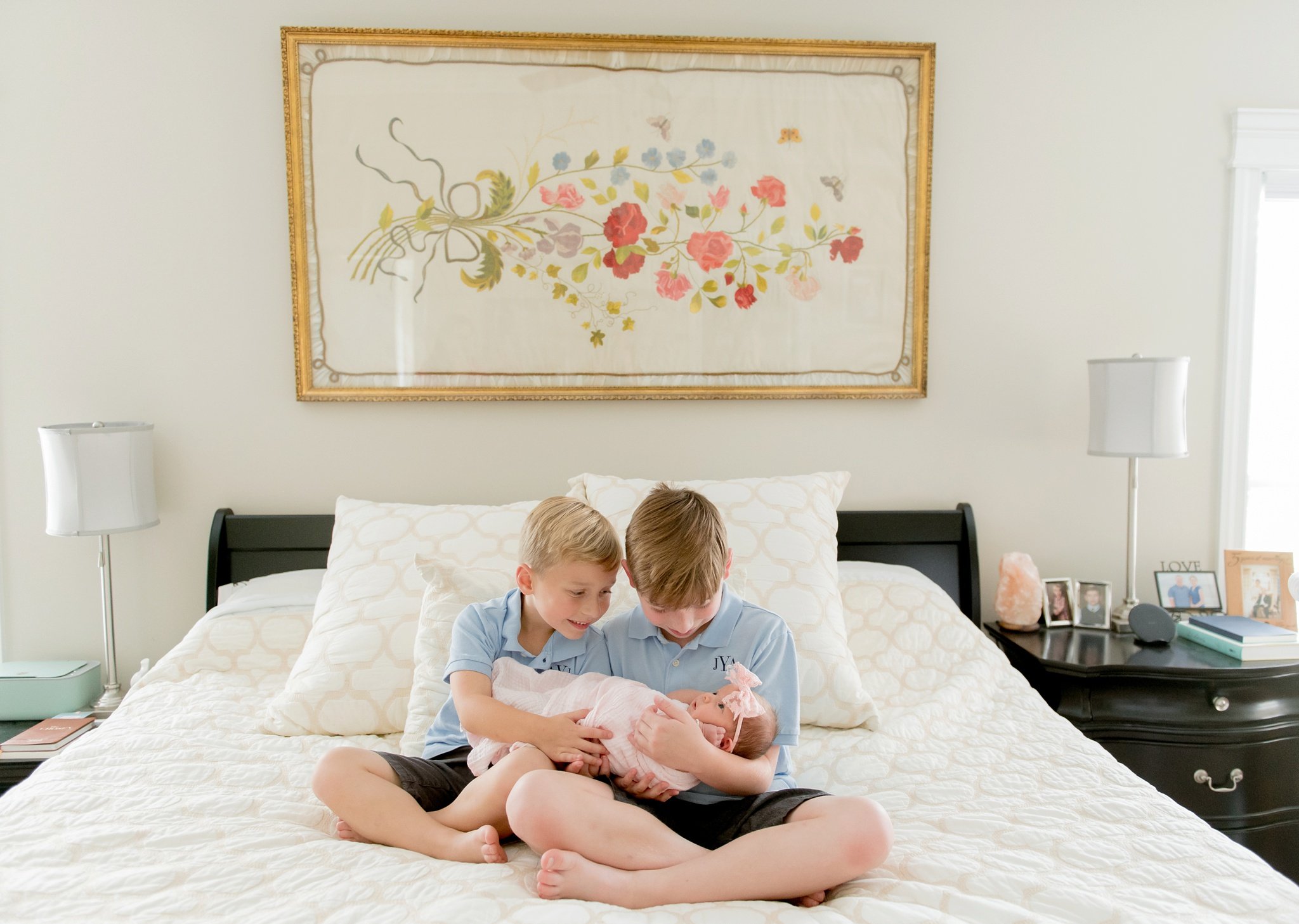 newborn session with siblings