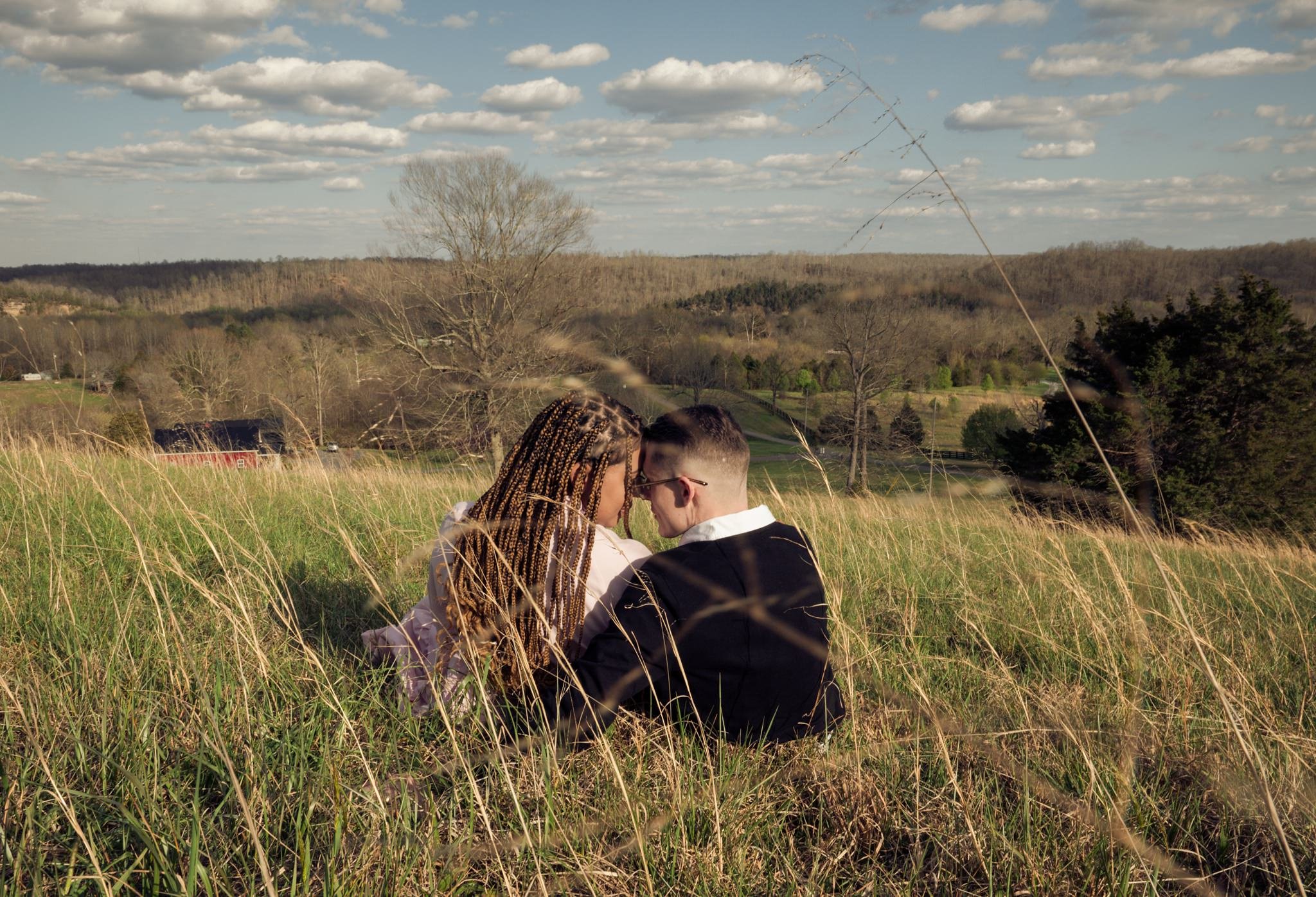 couple session in field
