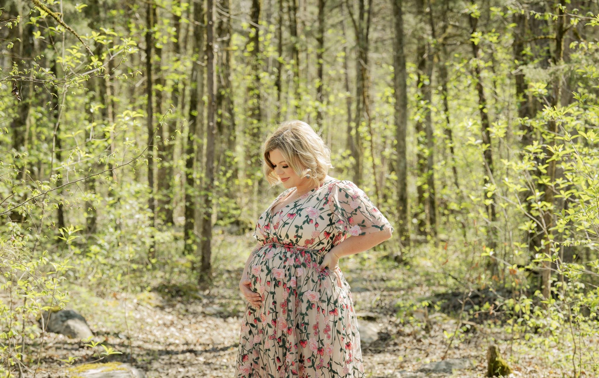 maternity session in nature