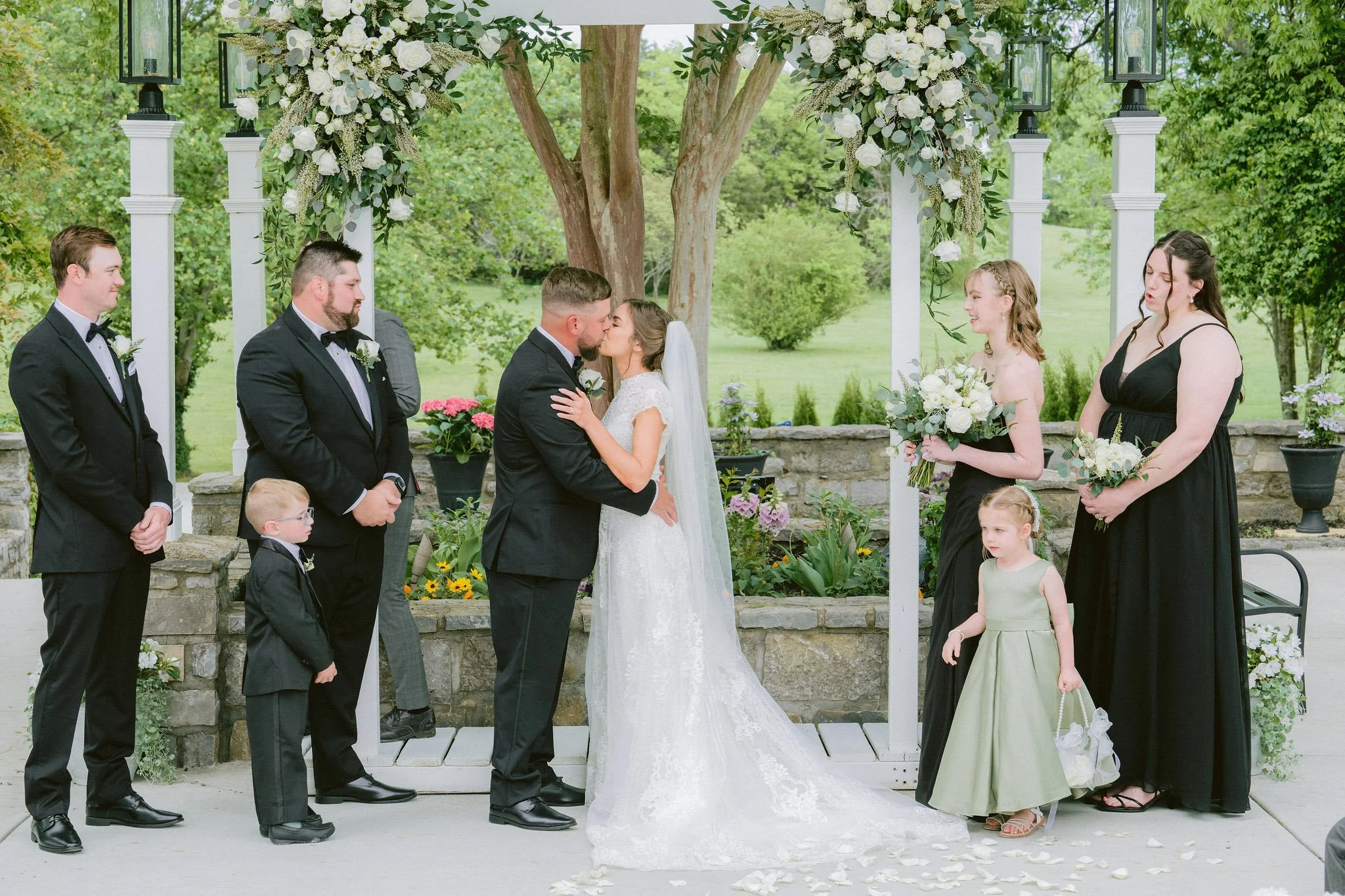 wedding ceremony kiss at Macca Villa