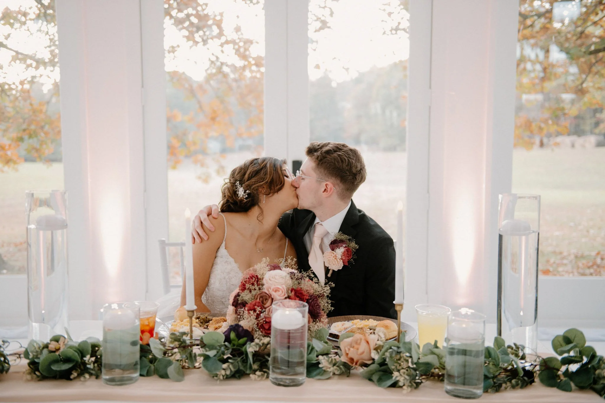 bride and groom head table inspiration