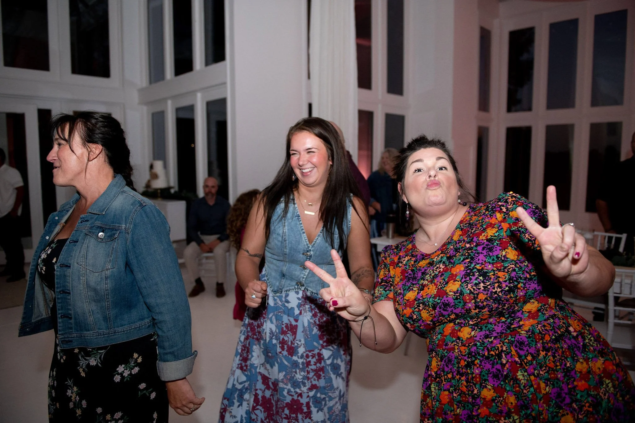 dance party at Alabama wedding