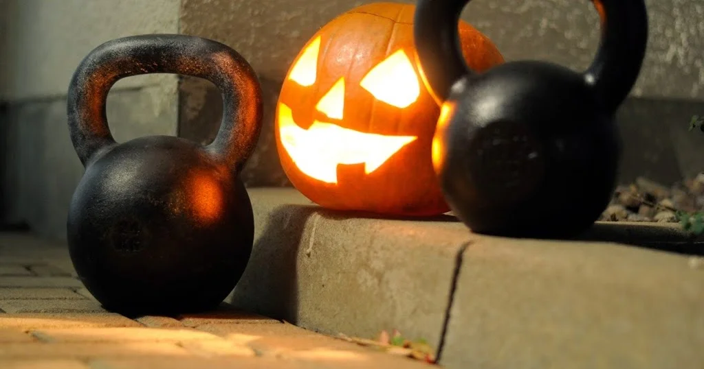 Halloween-Kettlebell-Workout-klein-1.jpg