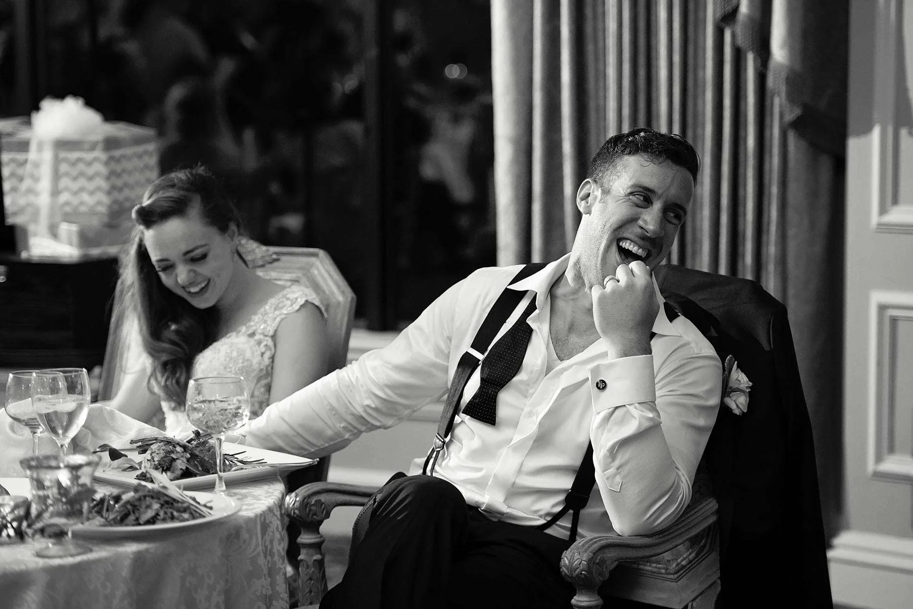 31_groom_laughs_at_best_man_speech.jpg