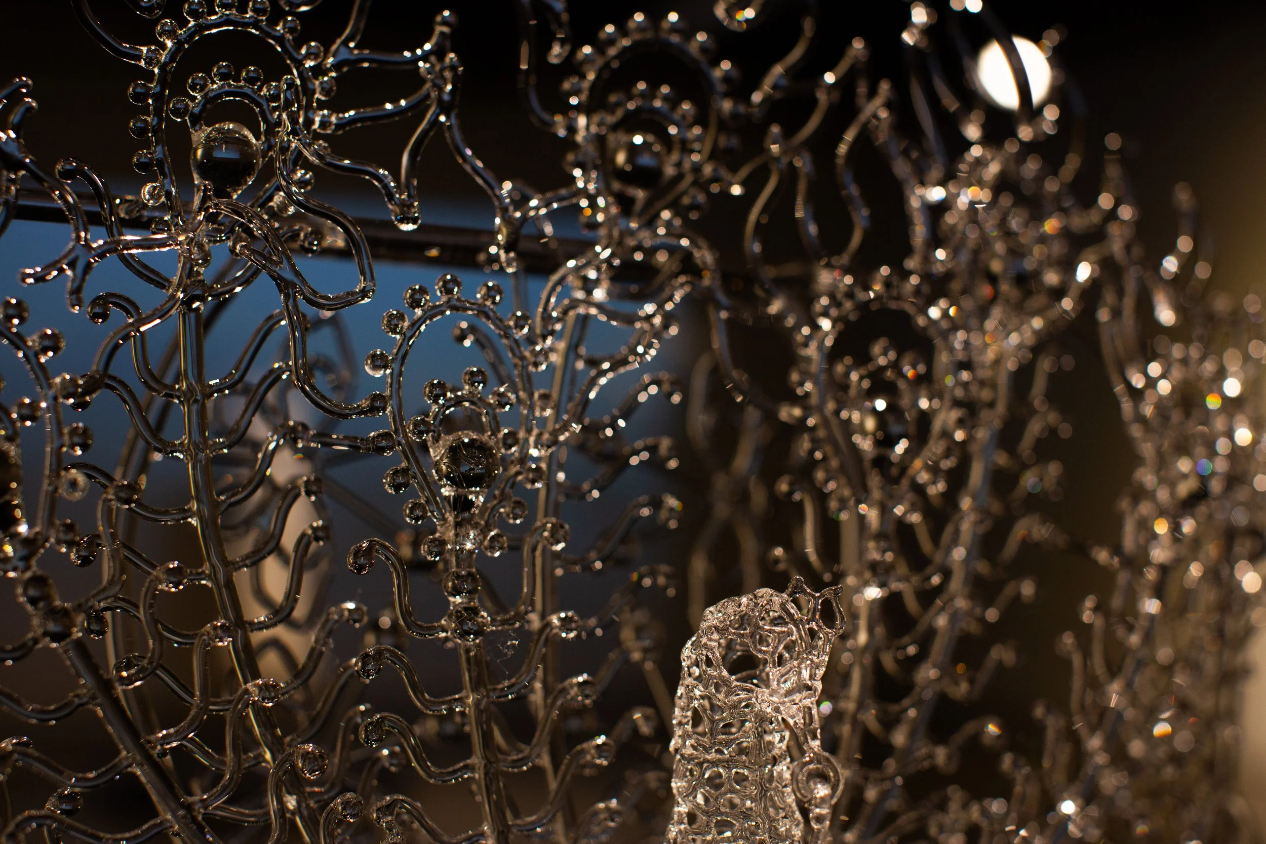 nancy-yu_crowns-of-glass-wu-yunzhu-detail1.jpg