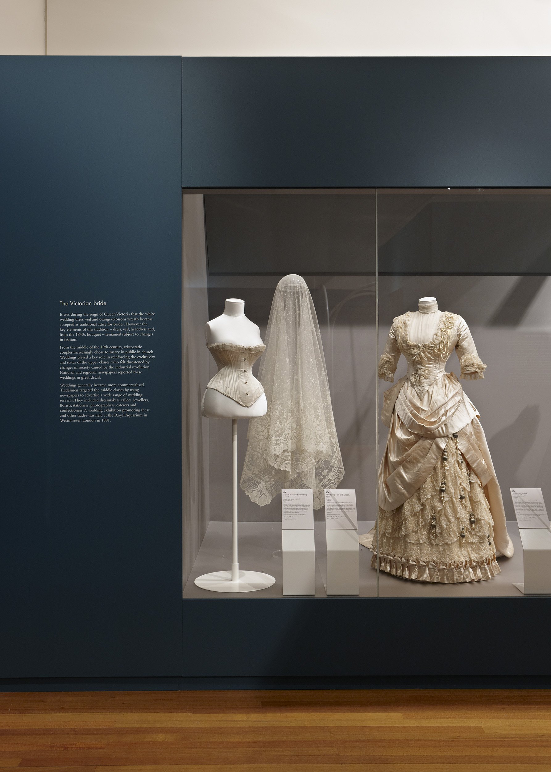 White Wedding Dress | Universal Design Studio | Bendigo Art Gallery