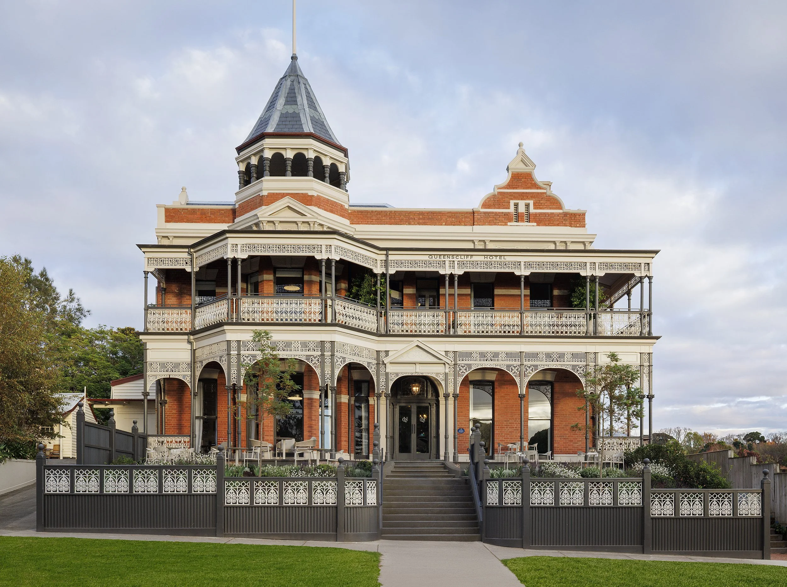 Queenscliff Hotel | Molecule Studio 