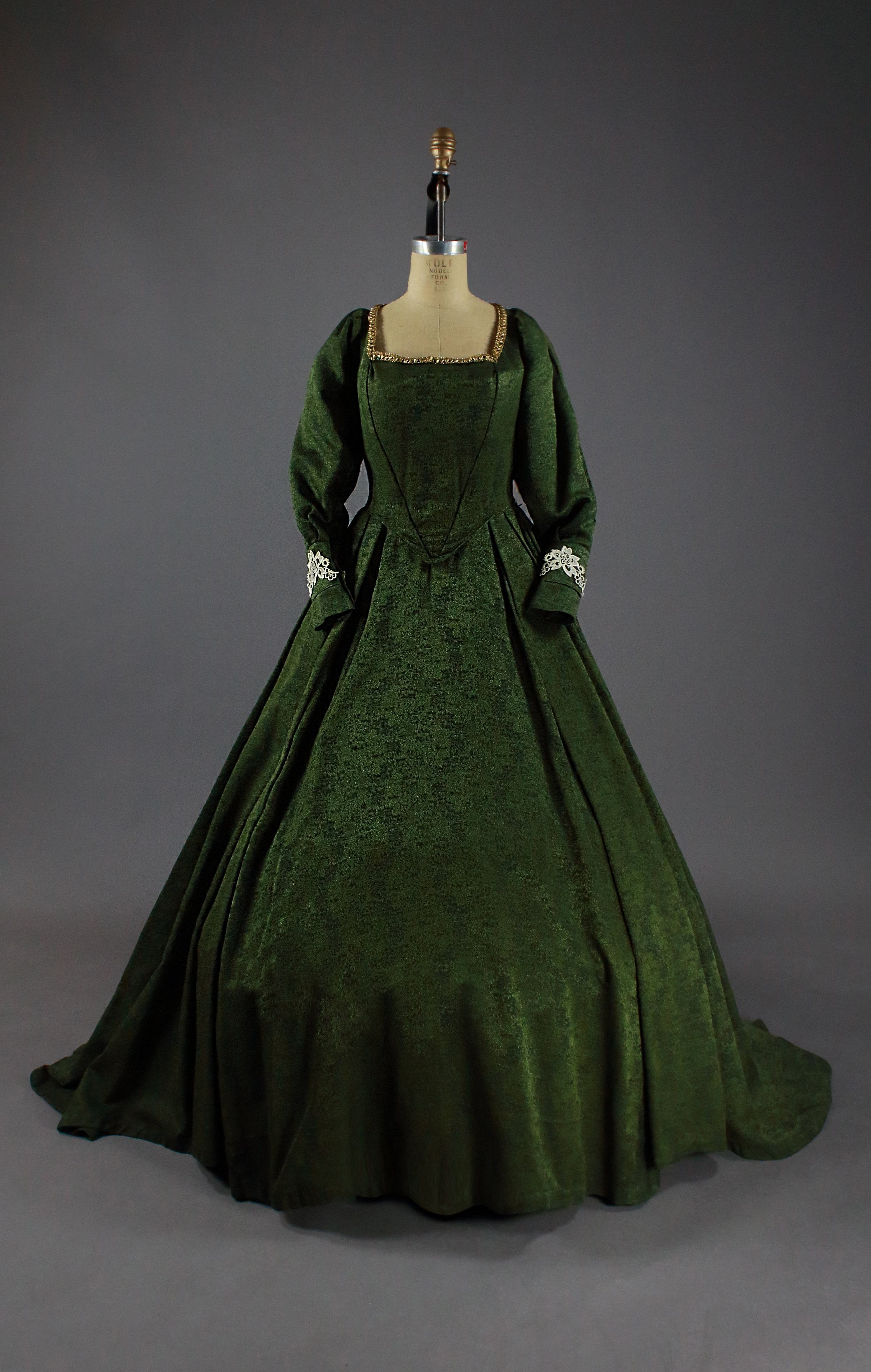  Costume courtesy of Bermon &amp; Co. 