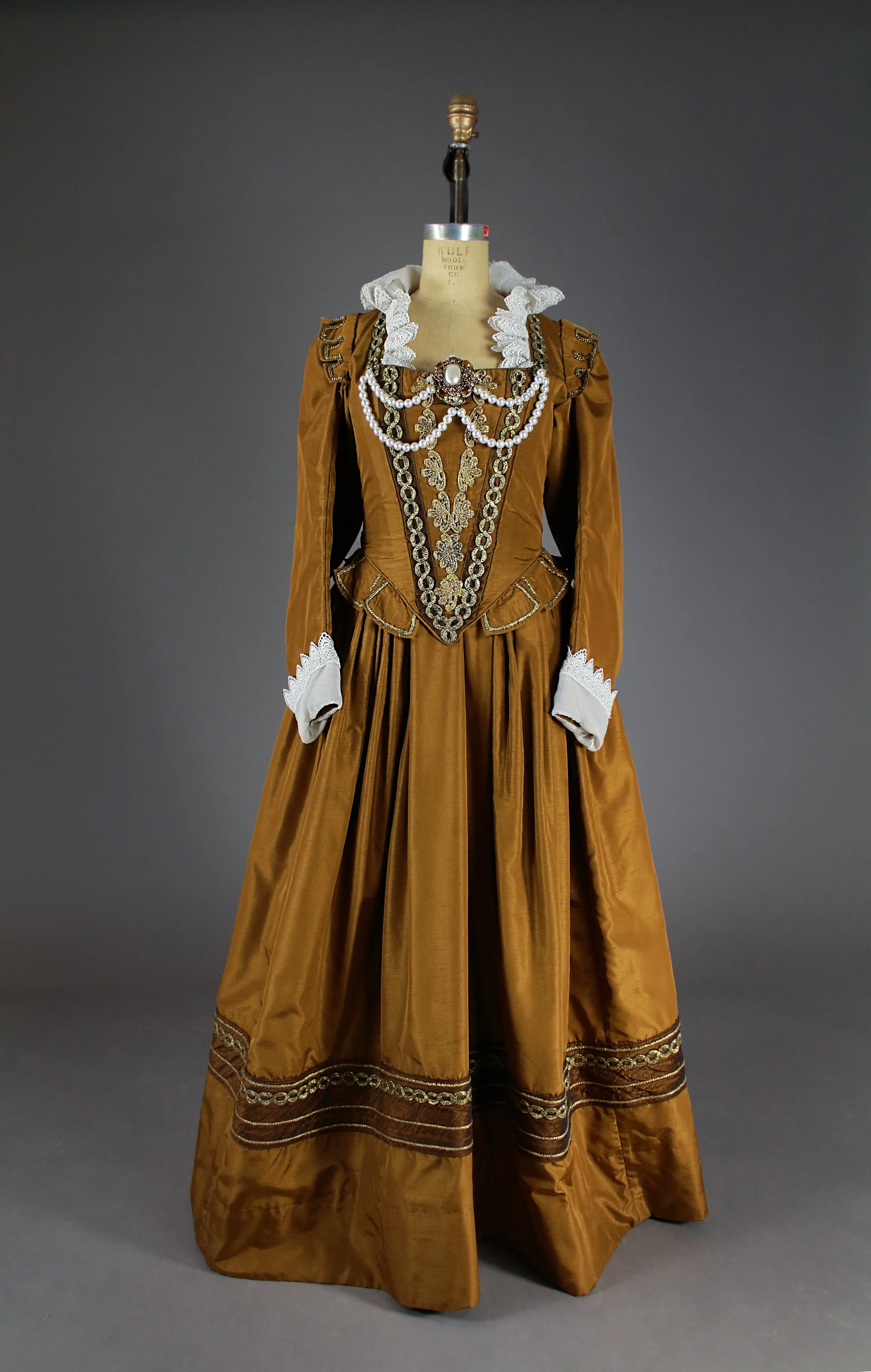  Costume courtesy of Malabar Limited 