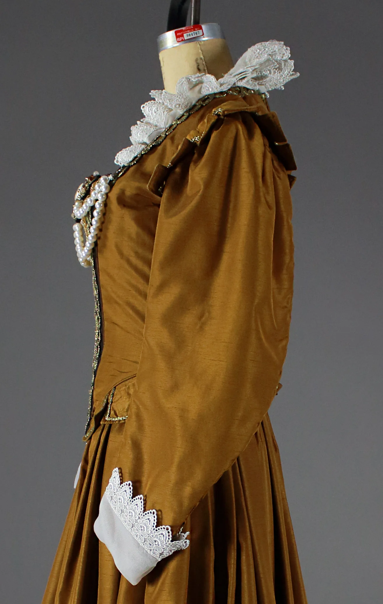  Costume courtesy of Malabar Limited 