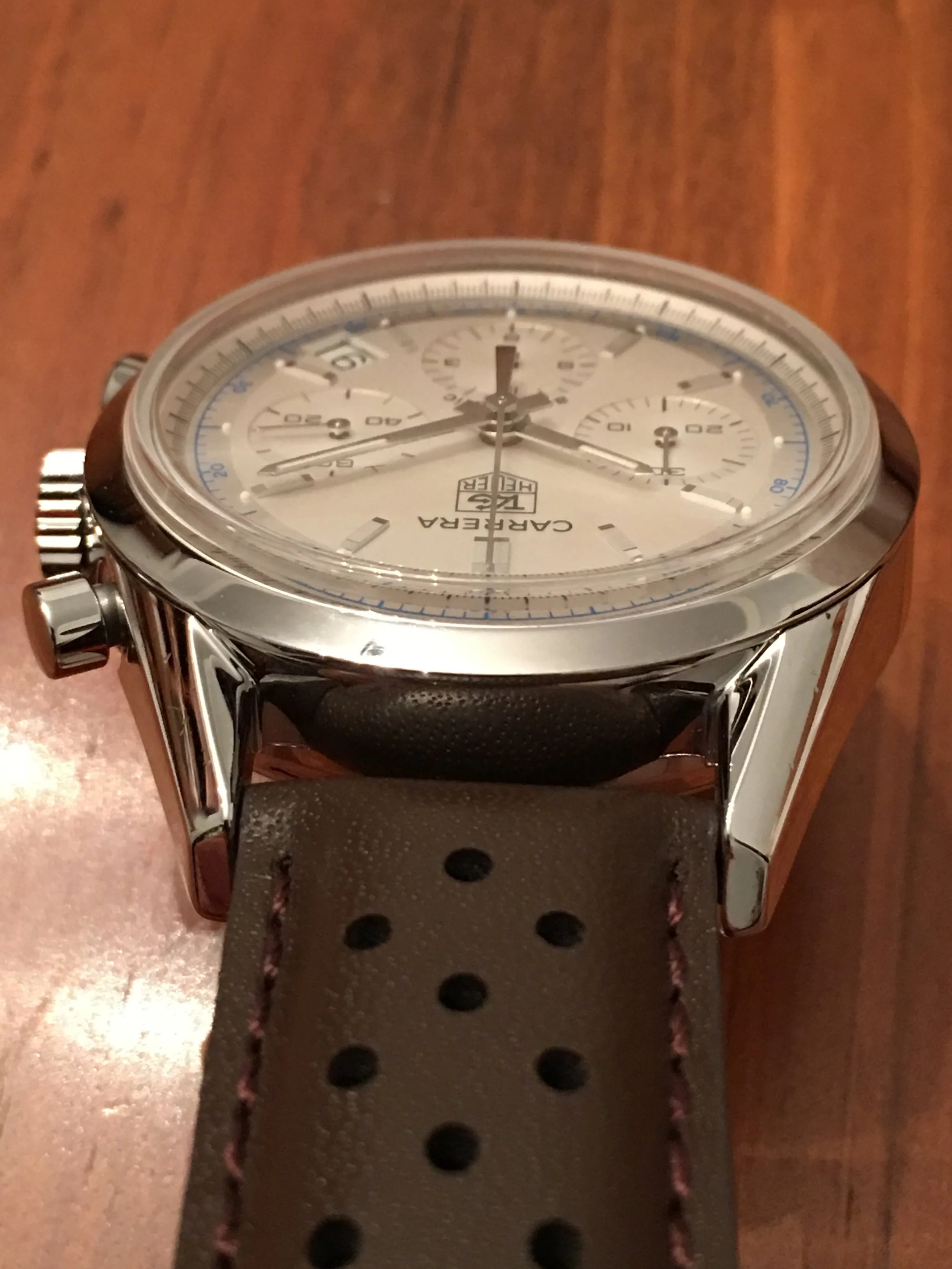 TAG Heuer Carrera Chronograph Automatic With Date. R. Wolf Fine Jewelry &amp; Watches. Top Lugs