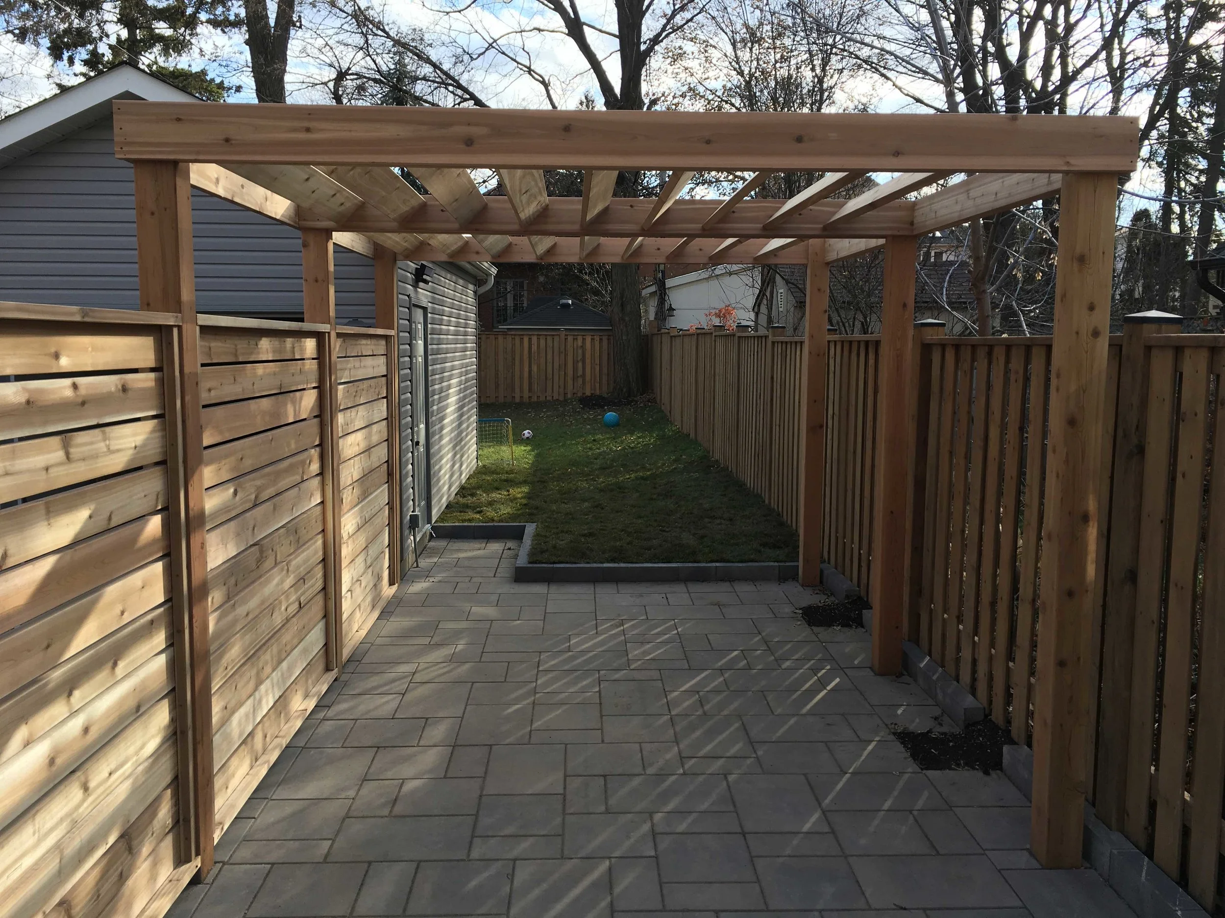 PERGOLA PRIVACY SCREEN - AFTER