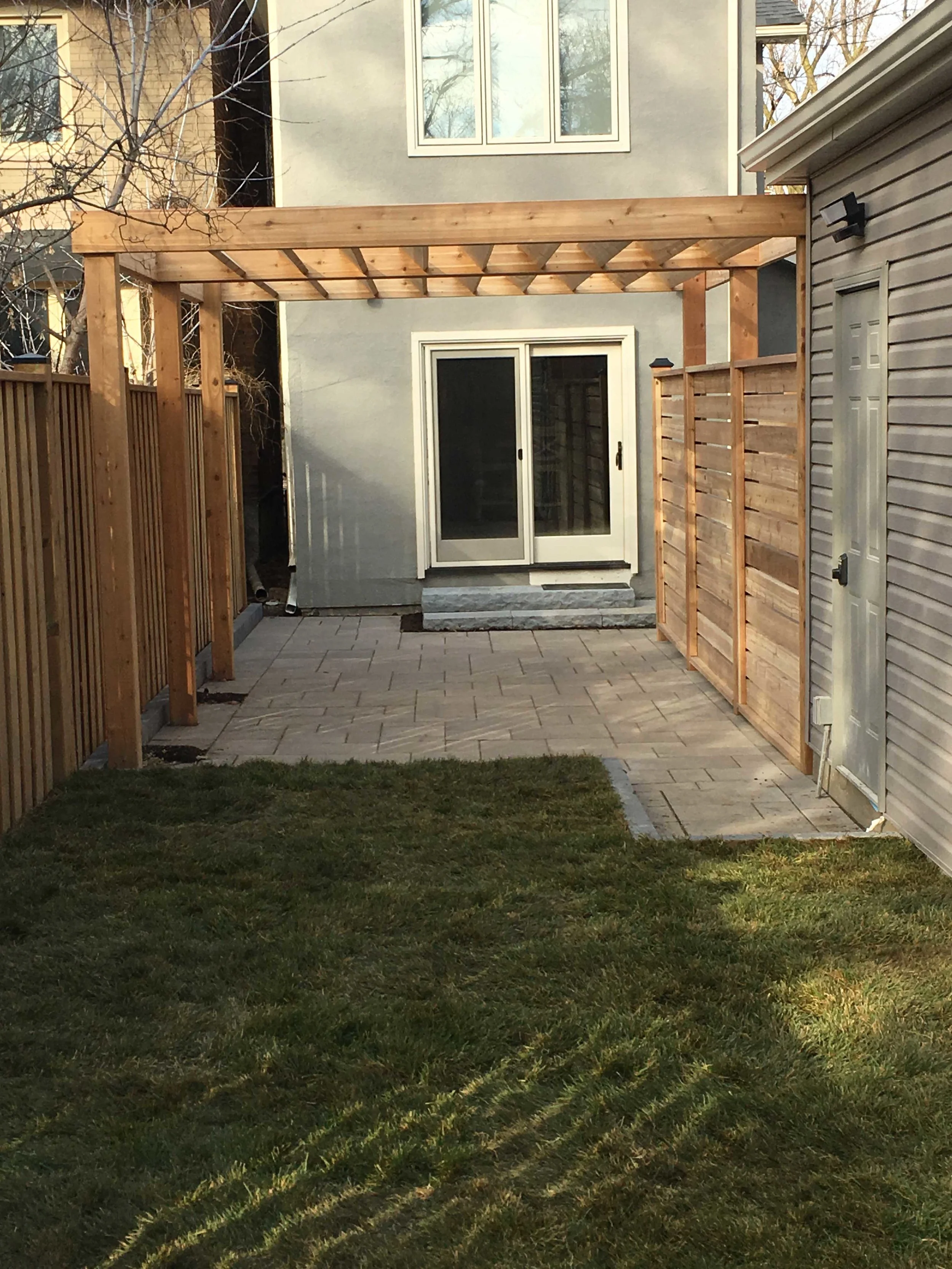 PERGOLA PRIVACY SCREEN - AFTER