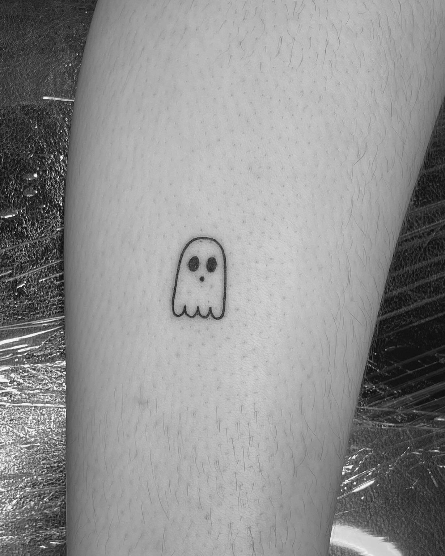 A teeny tiny 👻 for I&eth;unn&rsquo;s first tattoo - thank you!

@kodama_studio 
@theicelandictattooexpo