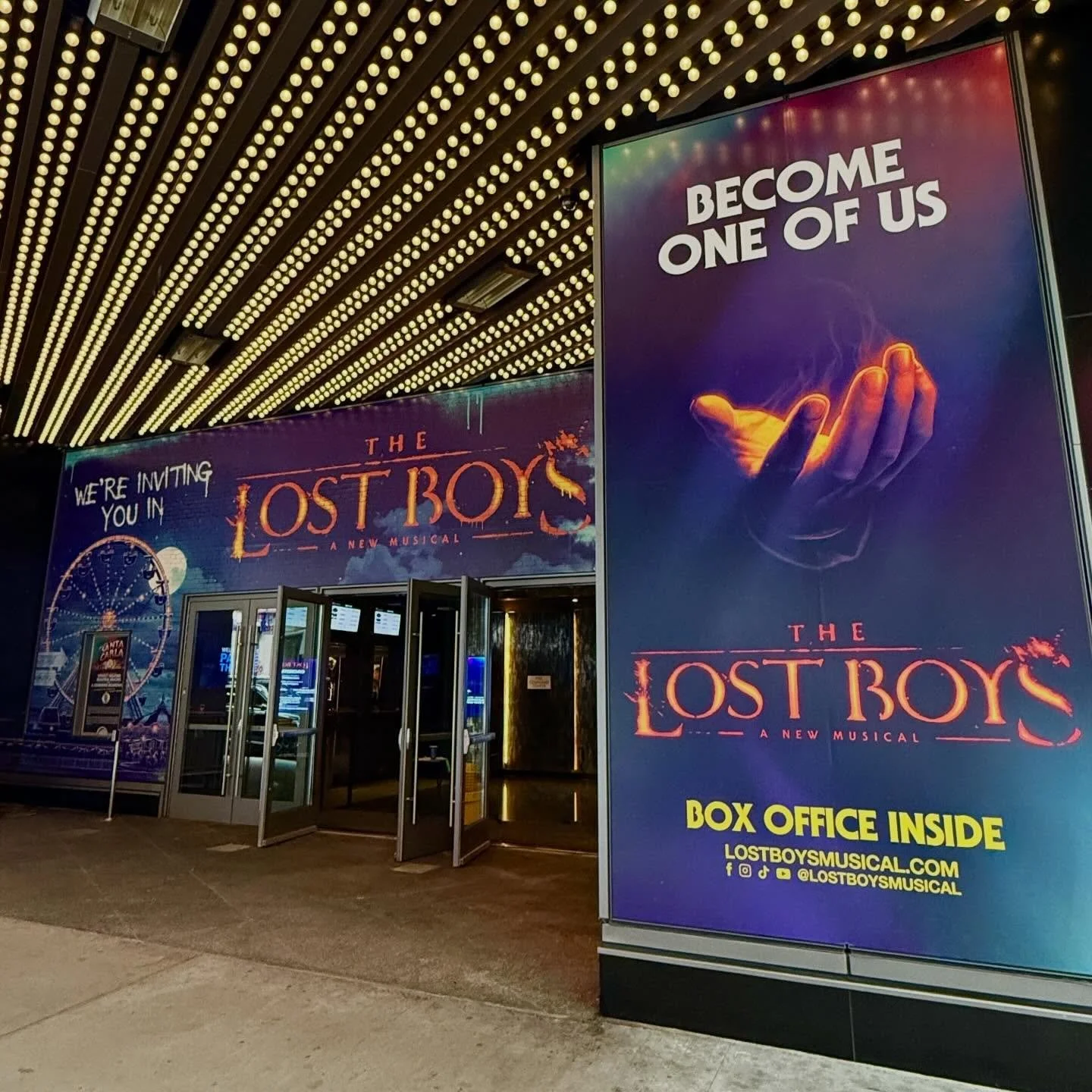 Celebrating World Theatre Day with the first Broadway preview of @lostboysmusical, which features fight direction &amp; stunt design by our team! 🩸🎭🎸