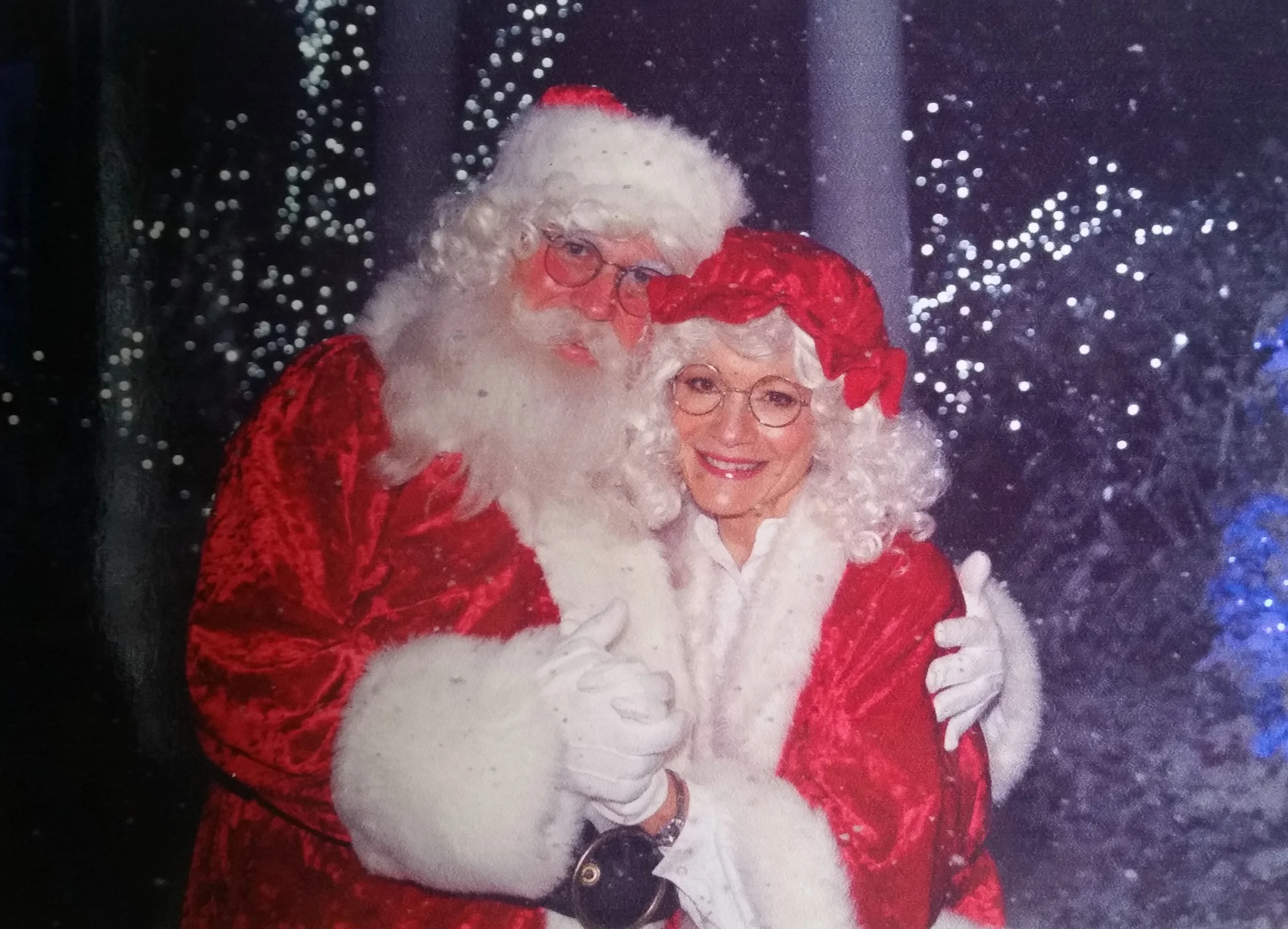 Holiday in the Park, 2015 Six Flags Magic Mountain Santa & Mrs. Claus: James M. & Paula Wahla
