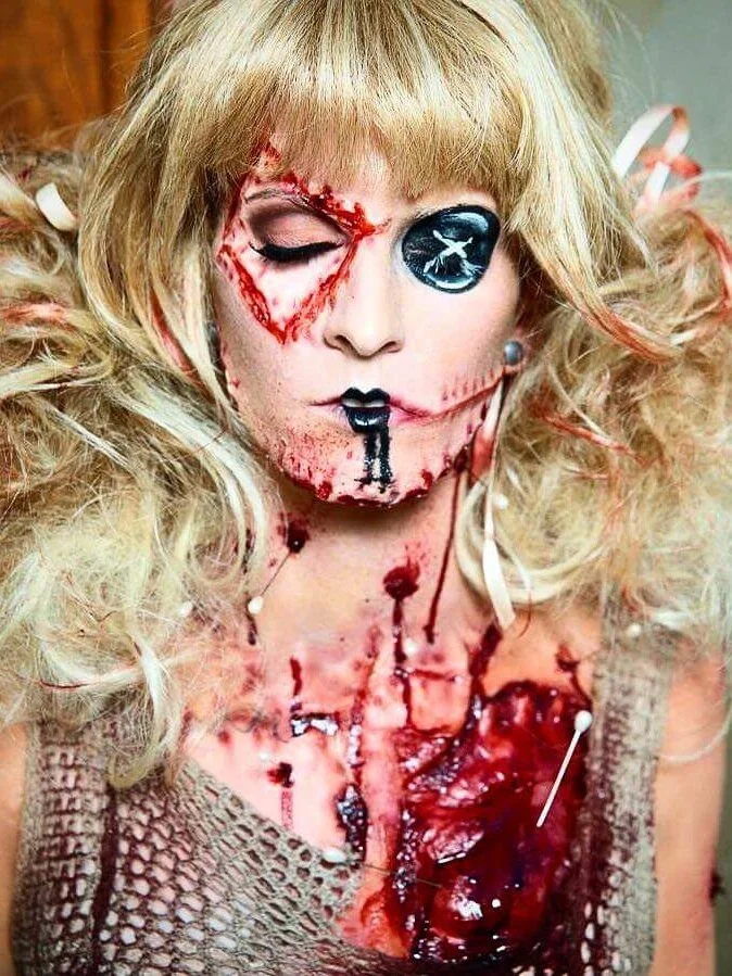 Monsterpalooza- Frends Demo, 2016 Makeup by: Chloe Sens Photo by: Russel Preston Brown