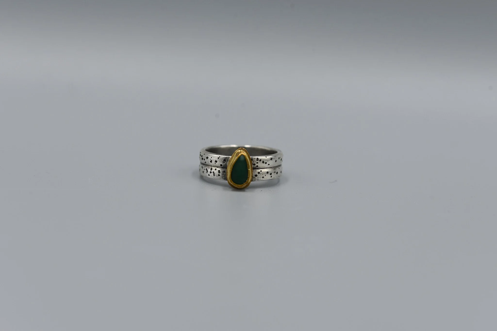 Advenure-Ring-Emerald-Sterling-Artisinal-Handmade-Amy-Sabatier-Designs-2.jpg