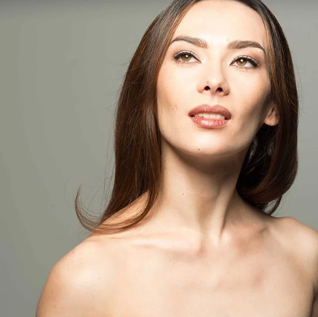 &ldquo;Don&rsquo;t practice until you get it right. Practice until you can&rsquo;t get it wrong.&rdquo; #beauty expressed through the #faceandbody.  #makeupartist #ballet #beautymakeup #naturalbeauty &bull;. #photographer @jimgrahamsea - #model &amp;