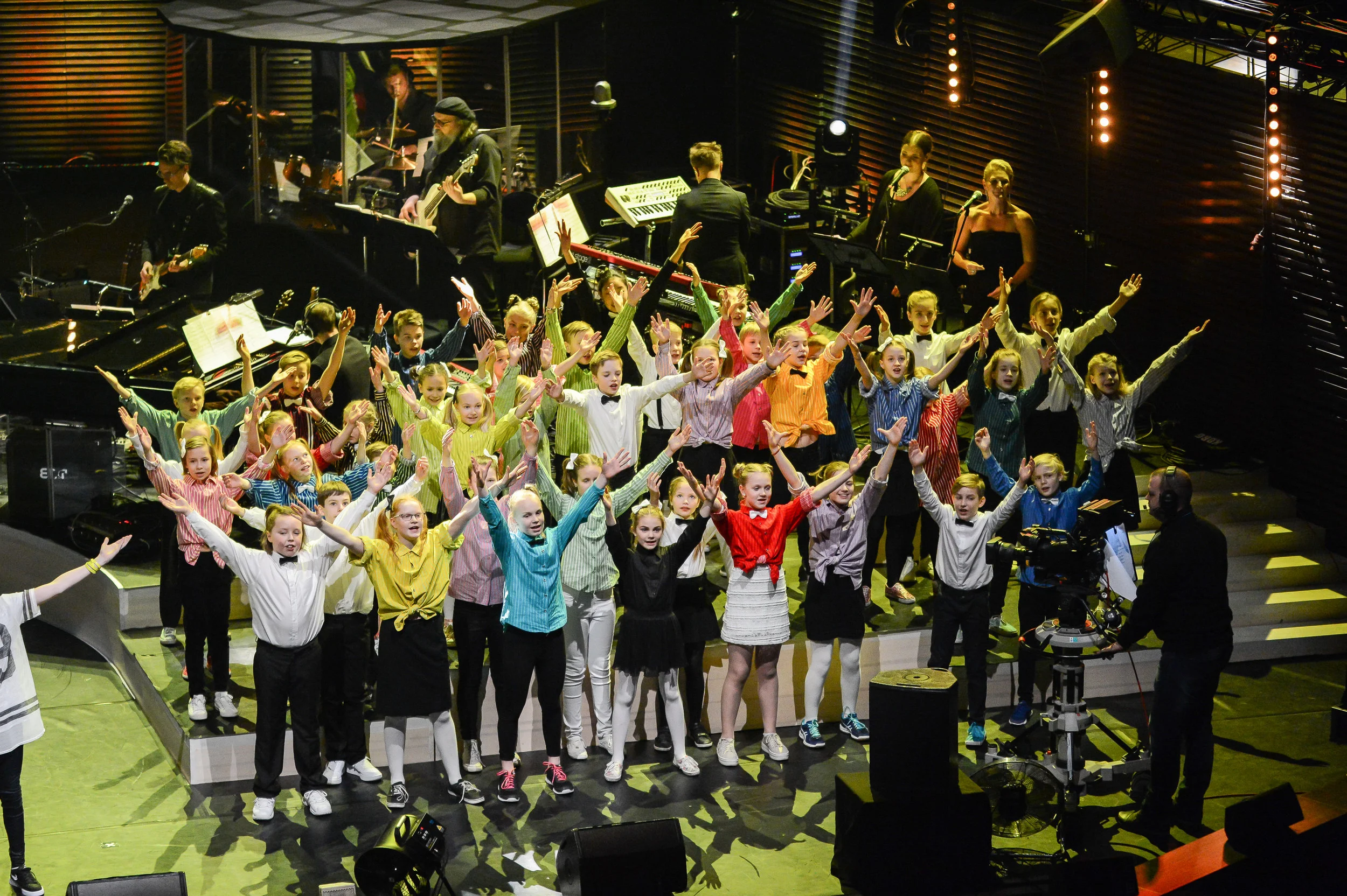 Musikklasserna från Åshöjdens grundskola fick kvällens största applåder.