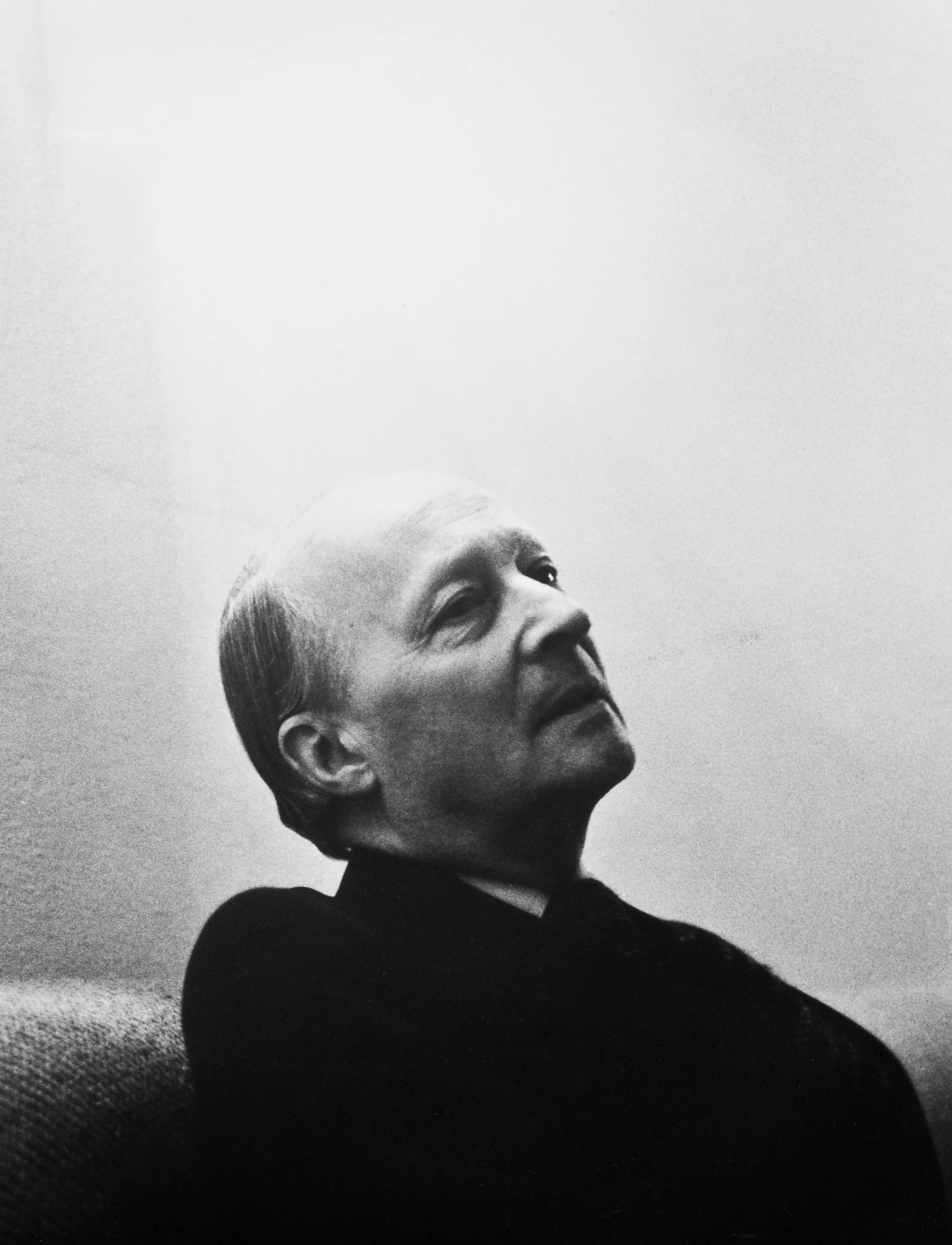 Witold Lutosławski w domu.jpg