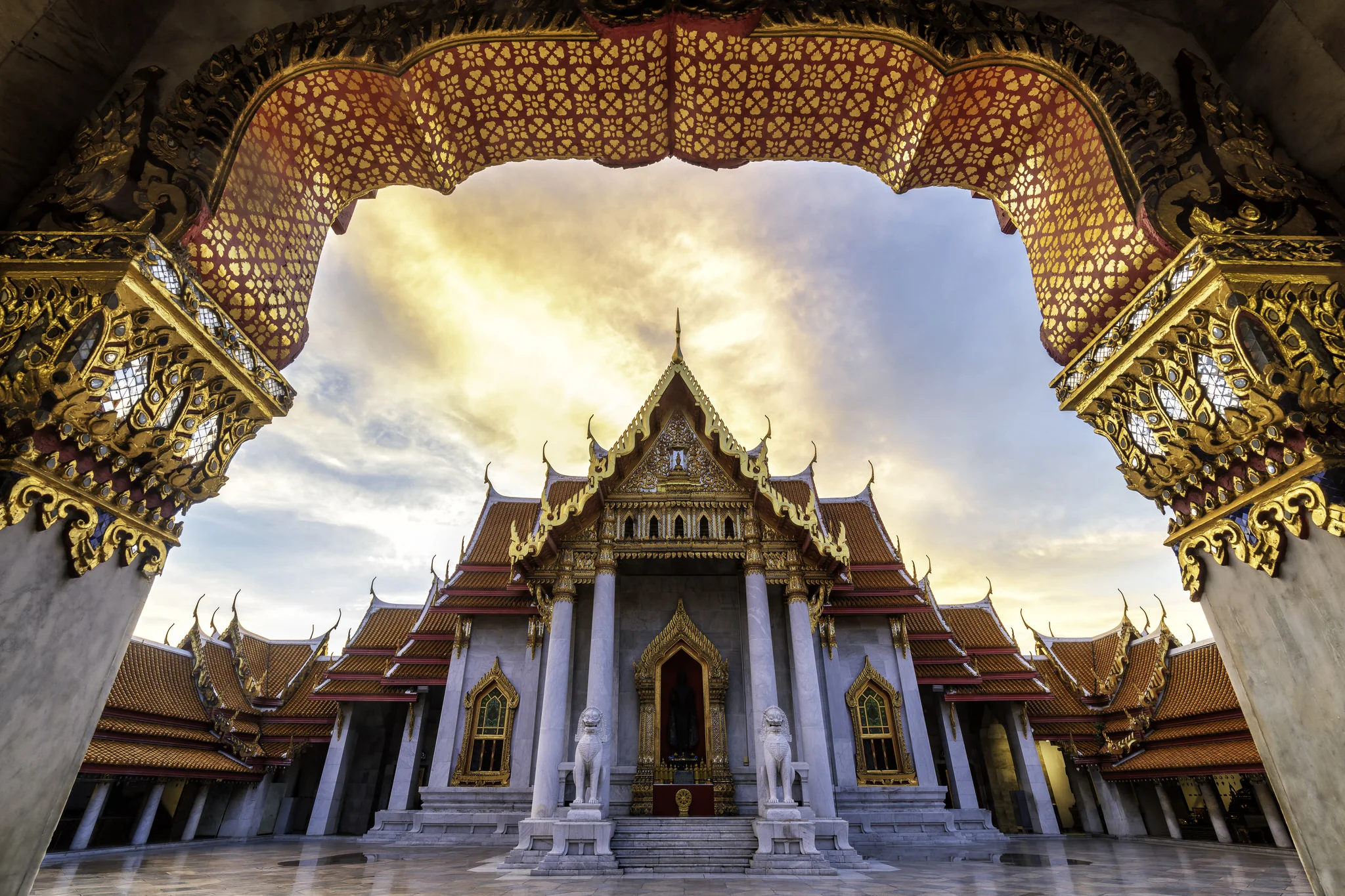 Morning Light || Wat Benchamabophit, Bangkok, Thailand
