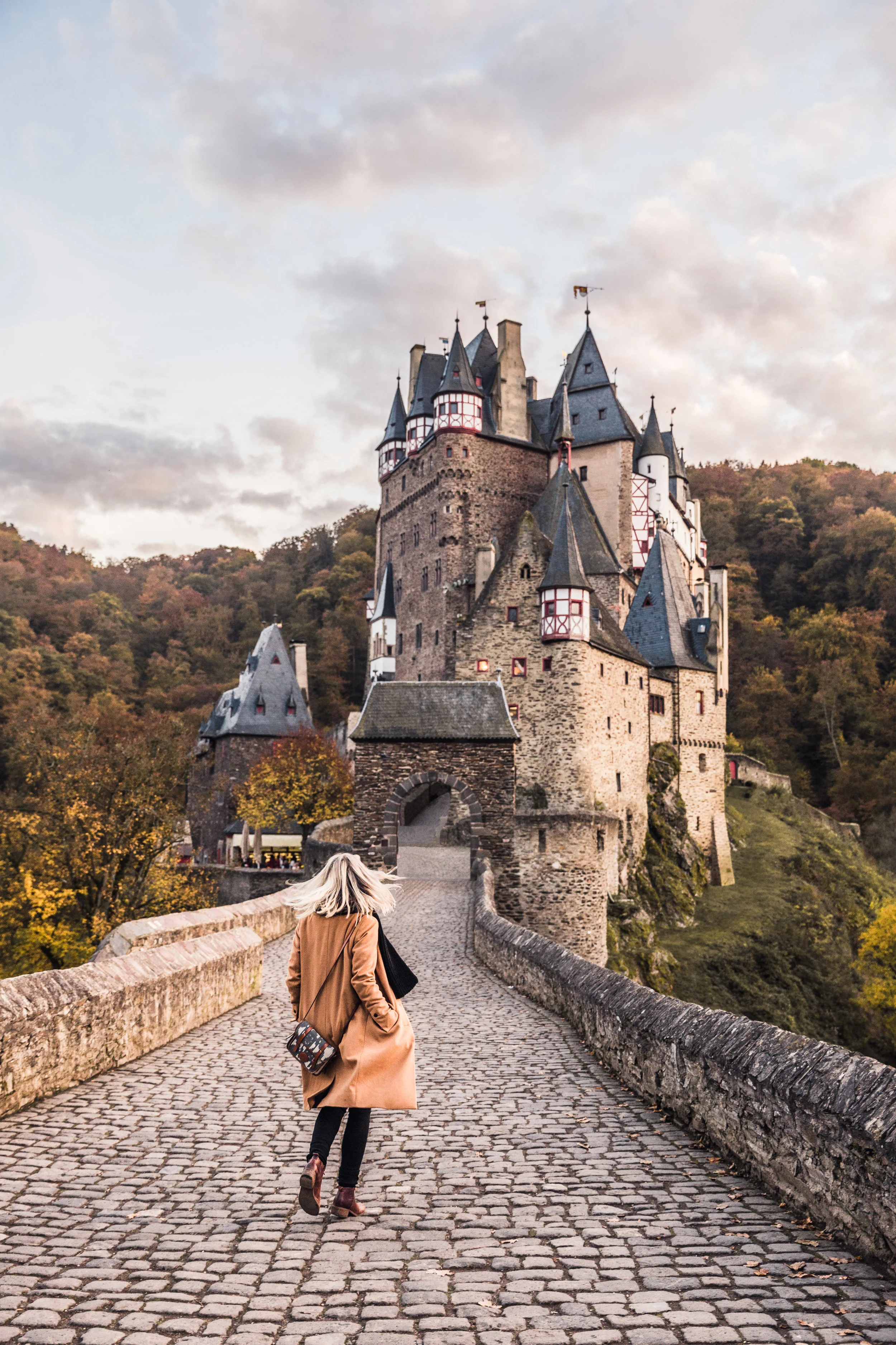 Castle-Eltz-1.jpg