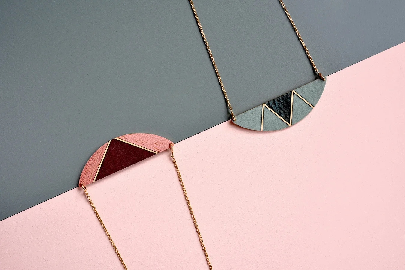 Collier-bois-demi-lune-triangle.jpg