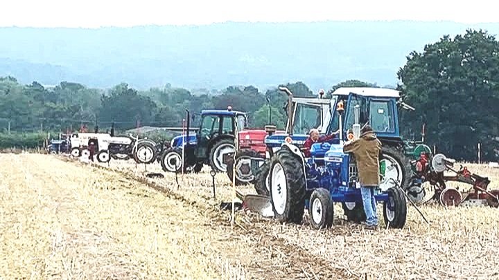 Tractors+for+ploughing.jpg