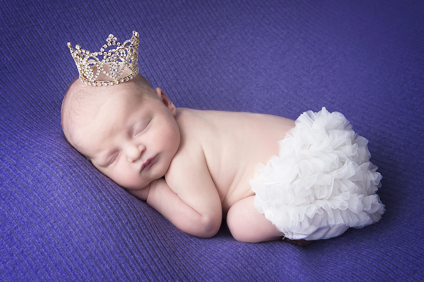 Newborn Emma | 6 Days New