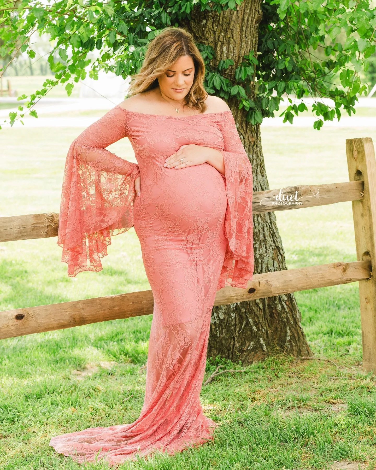 Meet Colin, Katelyn and their adorable kiddos! They are expecting baby #3 this summer and mom is just simply glowing. She was stunning in two beautiful dresses and the family is just as sweet as ever to capture. I cannot wait to meet the new addition