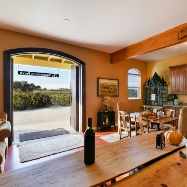 Francis James Vineyard - The winemakers Porch AgroBnB home is the perfect location to enjoy your Paso Robles vacation. Located on the Francis James Vineyard outside the city of Paso Robles.