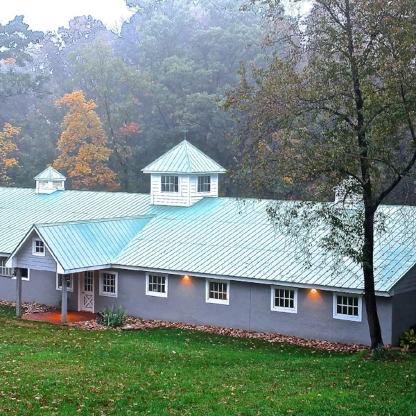 Idyll Time Farm Bed and Barn - This colonial oak and chestnut house is very private and cozy. After a total restoration, it was even featured in This Old House Magazine. The cottage can sleep five people.