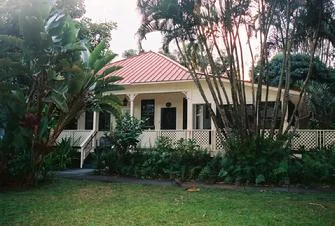 Haiku Plantation Inn - It is here at Haiku Plantation Inn, Maui's original B&B, that we invite you to journey back to the yesteryear of 'old'Hawaii. This gracious plantation home retains its original character.