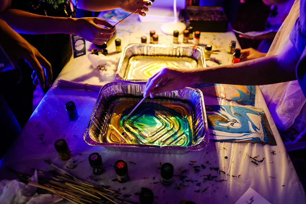 Marbling station