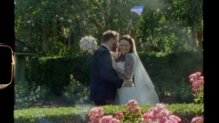 Hayley &amp; Elijah&rsquo;s intimate spring wedding at Leu Gardens was full of warmth, florals, and tender moments.🌸

There&rsquo;s something about Super 8 that digital can&rsquo;t replicate&hellip;the movement, the grain, the nostalgia. If you&rsqu