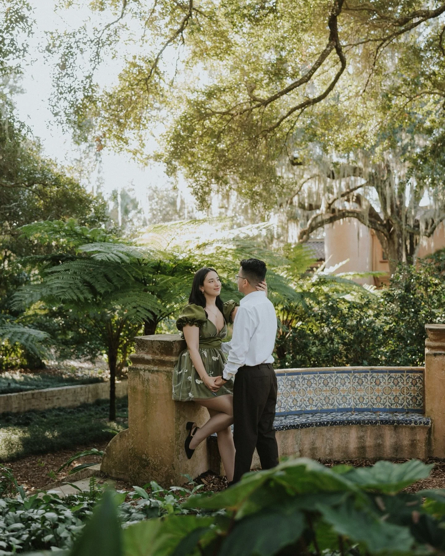 A mix of digital &amp; film from Laura &amp; Gabe&rsquo;s engagement session at Bok Tower Gardens.🪴🎞️

-

StillsbySufia.co

Florida engagement photographer based in Orlando.

-

#floridaweddingphotographer #floridaengagementphotographer #orlandoeng