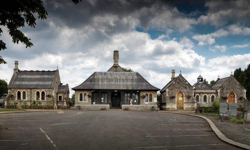 6 Willesden Jewish Cemetery.jpg