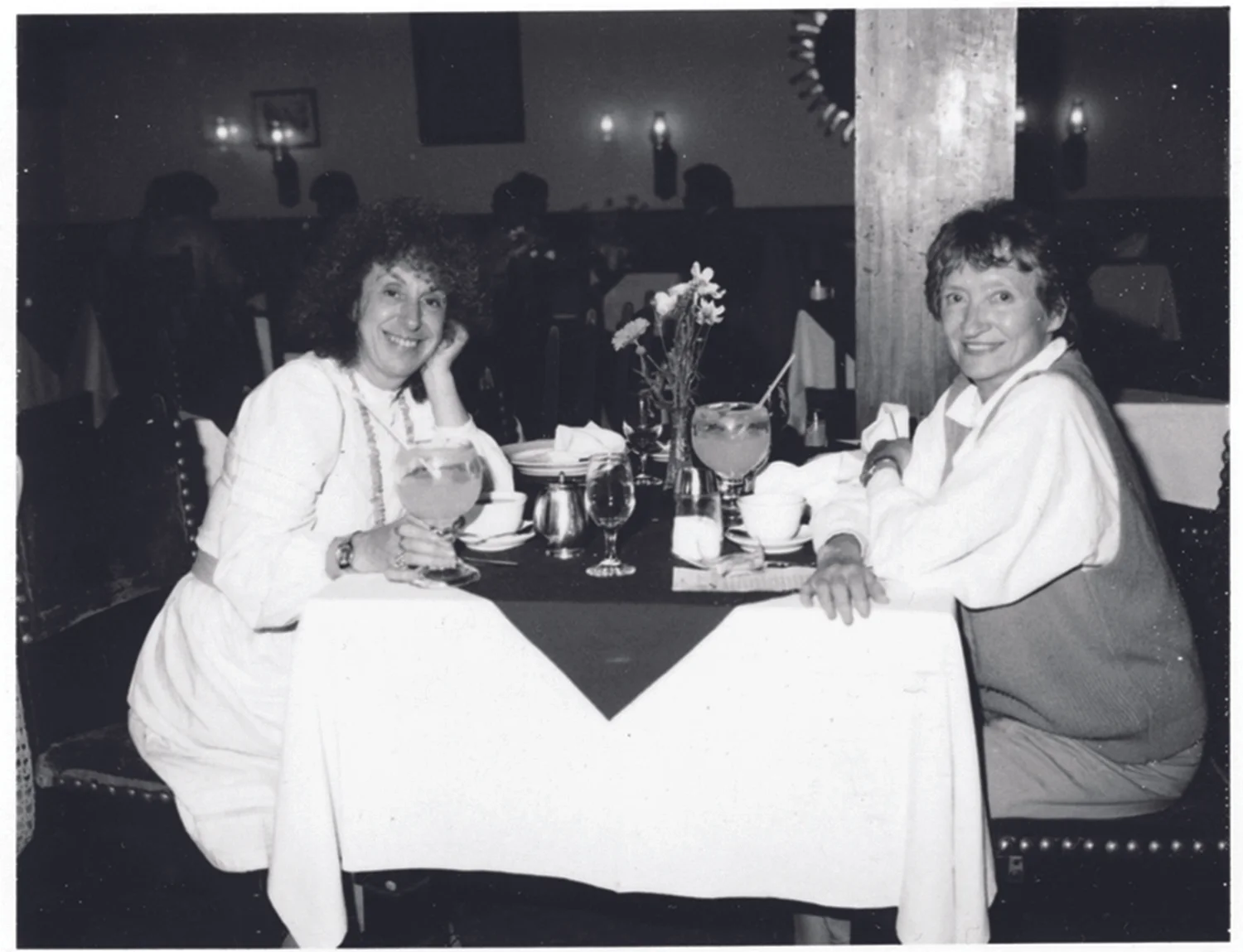 Odile Crick and Elaine in Mexico. Elaine rented the Cricks’ house in Cambridge. Courtesy of Elaine Feinstein