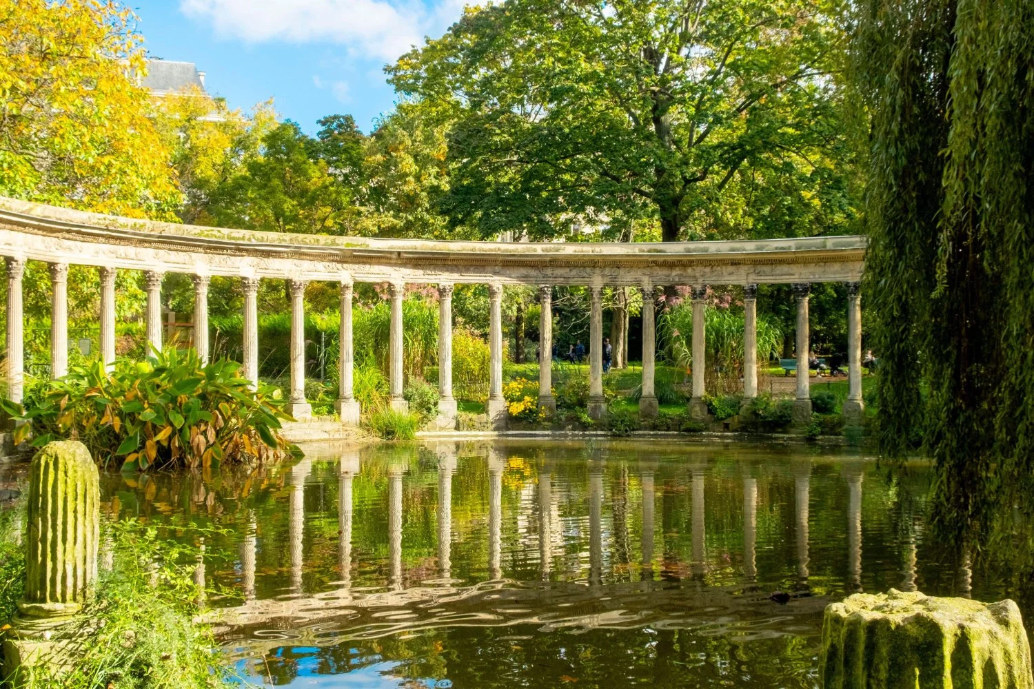 Paris II: Flaneurs, Financiers, Collections and Châteaus