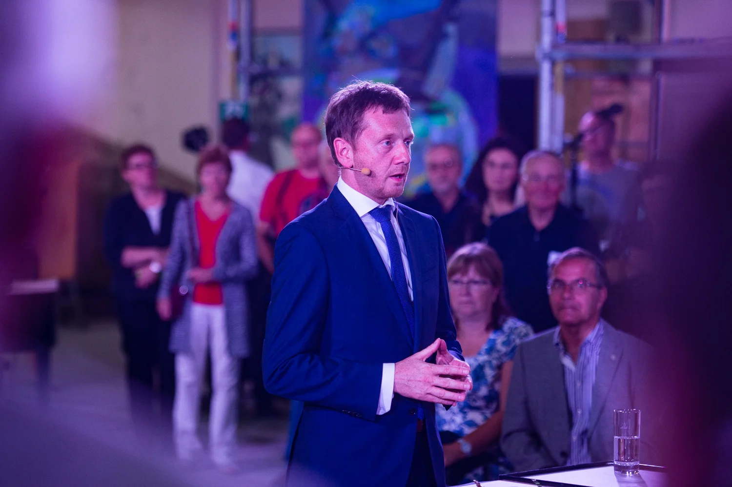 Goerlitz, 13.07.2018.
Ministerpraesident Michael Kretschmer eroeffnet als Schirmherr die Ausstellung „Mythos Europa“ mit ueber 100 Werken von ANTOINETTE in der Stadthalle Goerlitz.
//Foto: Pawel Sosnowski www.pawelsosnowski.com