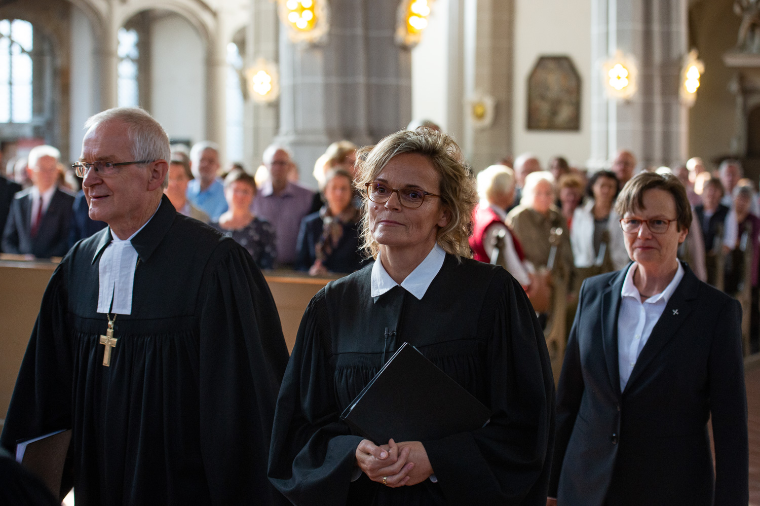  Martin Herche, Generalsuperintendent i.R. (EKBO) und Theresa Rinecker, Generalsuperintendentin (EKBO),  aufgenommen im Rahmen eines Gottesdienstes zur Einfuehrung von Theresa Rinecker ins Amt der Generalsuperintenden- tin des Sprengels Goerlitz und 